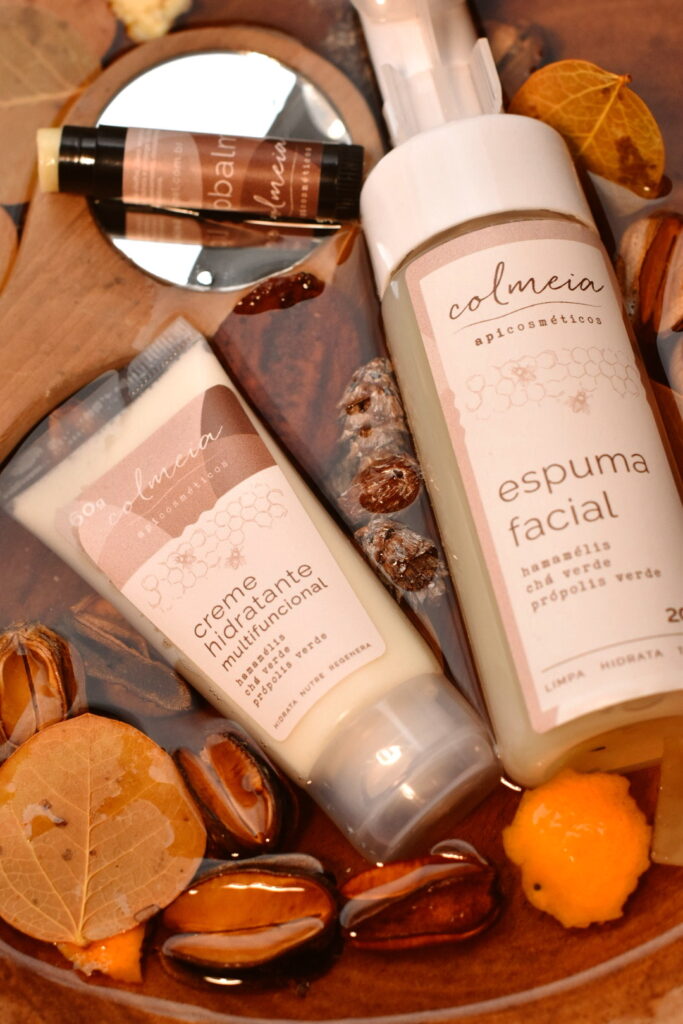 🌿 Creme Hidratante Multifuncional de Hamamélis, Chá Verde e Própolis Verde